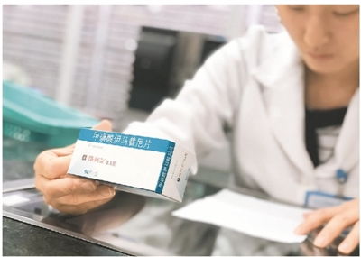专业药师核对药品信息