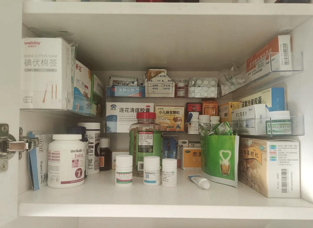 药盒堆叠一角